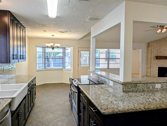 Foto del edificio - 12214 Meadow Berry Dr