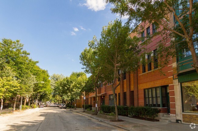Primary Photo - George Court