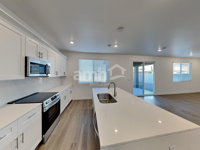 Foto del edificio - 20177 W Thomas Rd