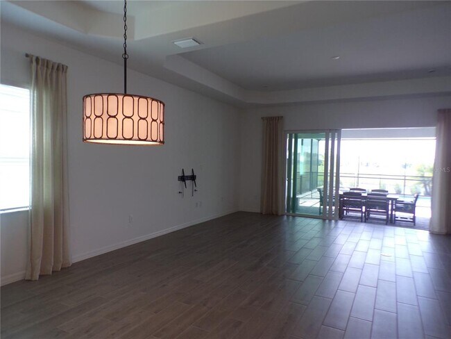 Foto del edificio - 15255 River Birch Ct