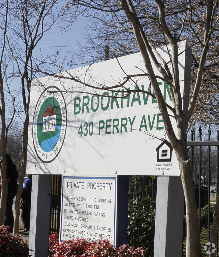 Building Photo - Brook Haven Apartments