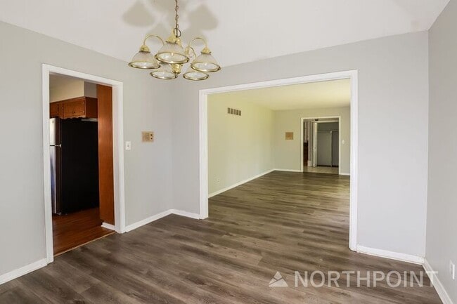 Building Photo - 4321 Briarcliff Rd