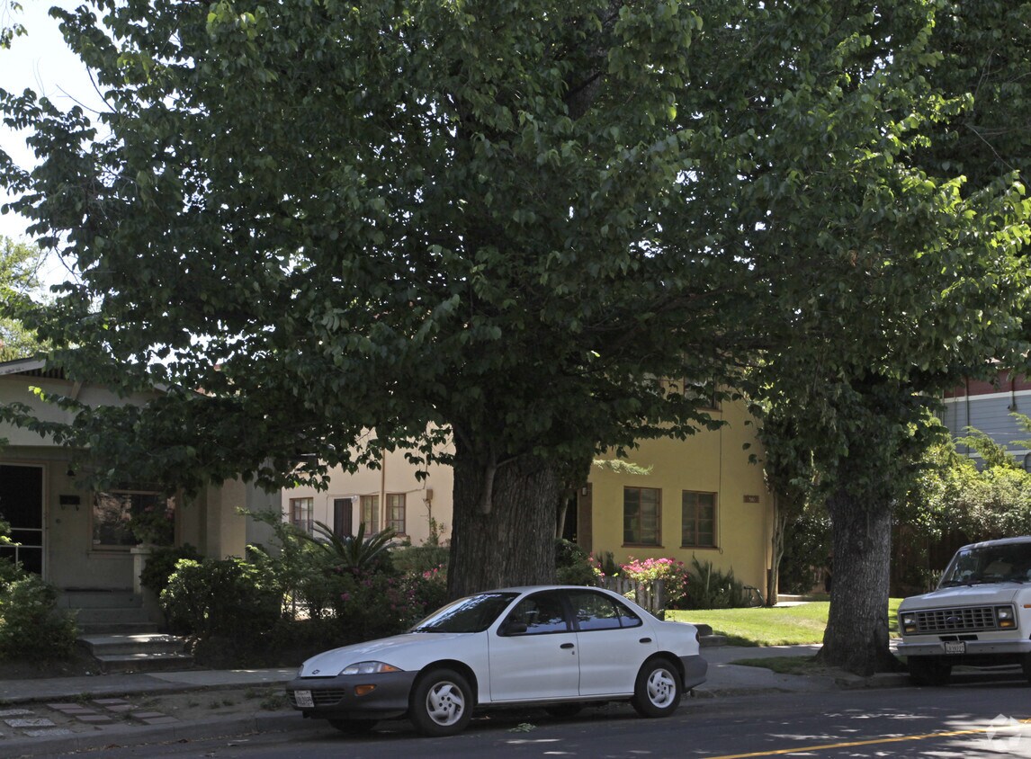 Foto del edificio - 560 N 2nd St