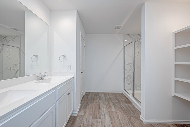 Foto del edificio - 2913 Bur Lndg Ln