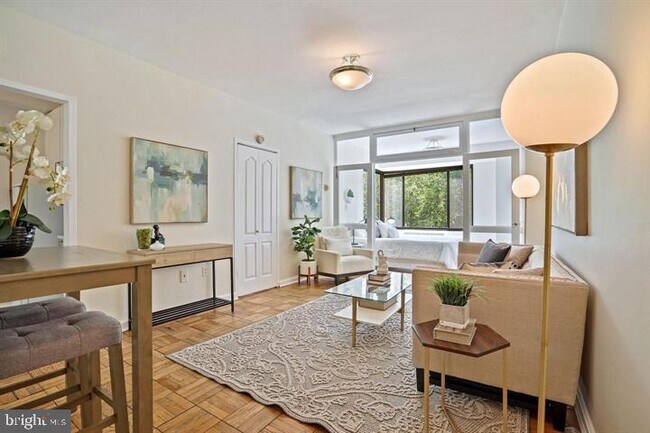 Foto del edificio - 1 Scott Cir NW