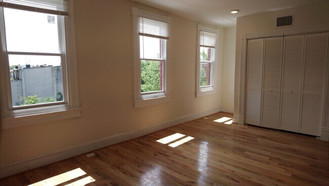 Building Photo - 2101 Druid Hill Ave