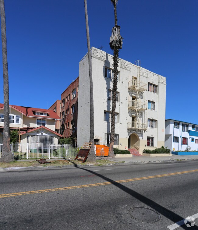 Foto del edificio - 147 S Normandie Ave
