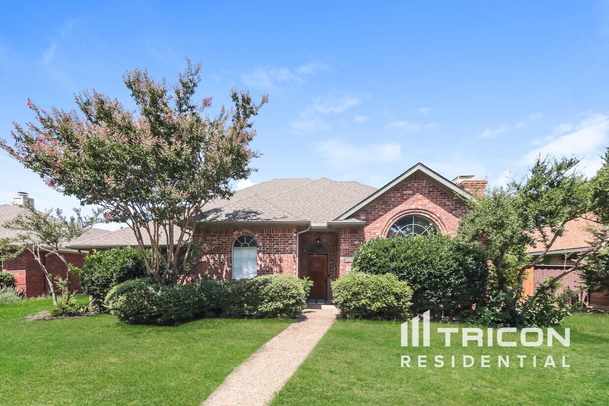Foto principal - 505 Creekside Ln