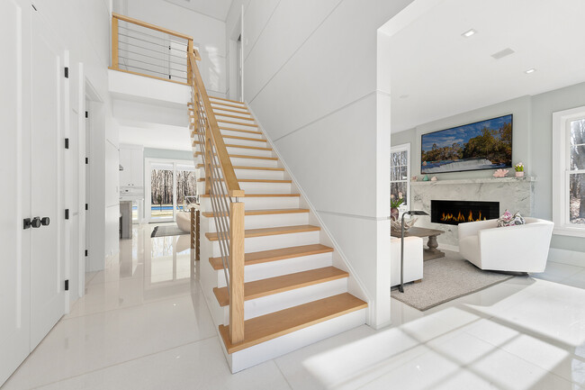 Foto del edificio - 136 Clay Pit Rd