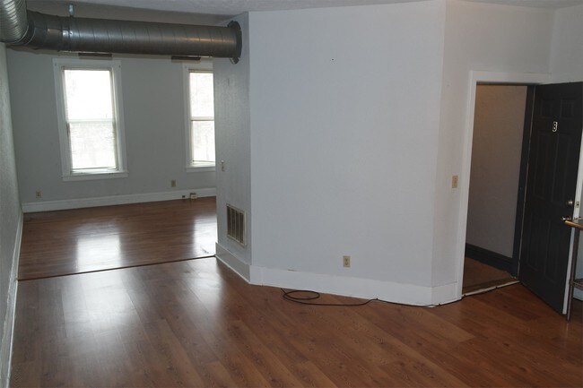 Building Photo - 3809 S 25th St