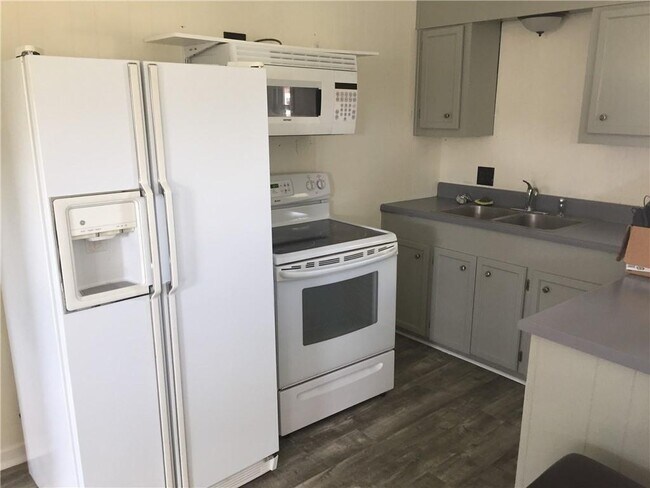 Foto del edificio - 104 S Ann St