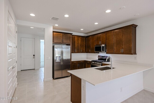 Foto del edificio - 2034 W Sierra Sunset Trail