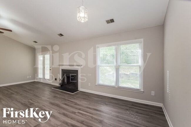 Foto del edificio - 3321 Argyle Ln