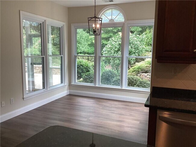 Building Photo - 402 Woodbrook Ct