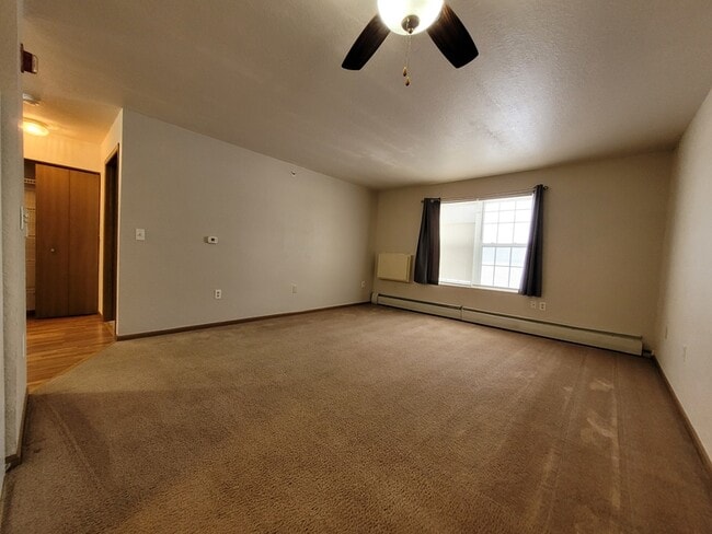 Building Photo - 367 Danish Way