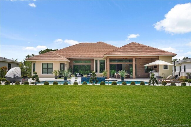 Foto del edificio - 5214 SW Pomegranate Way