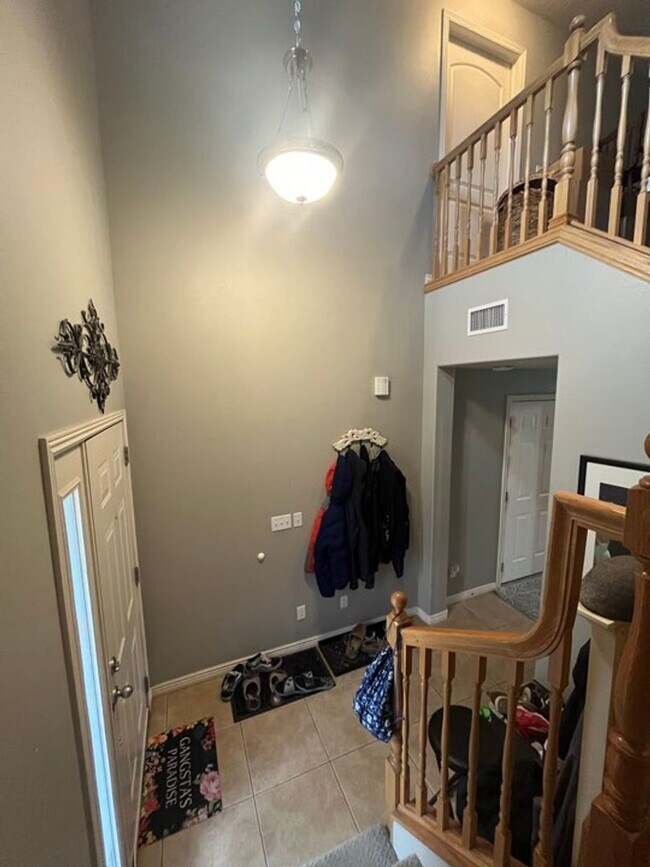 Foto del edificio - Saratoga Townhome