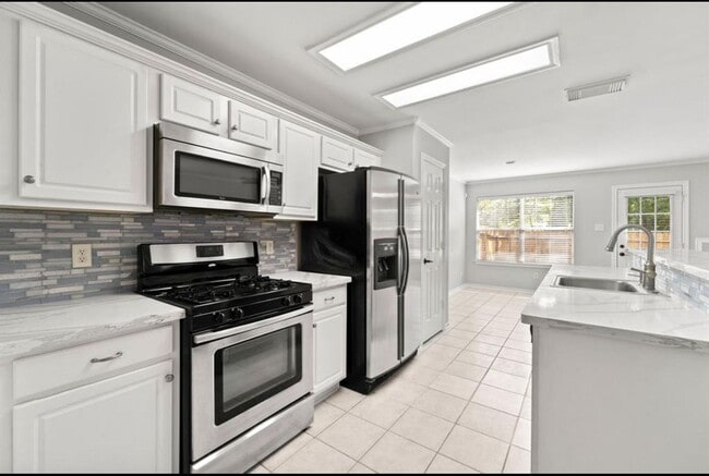 Building Photo - 26 Musgrove Pl