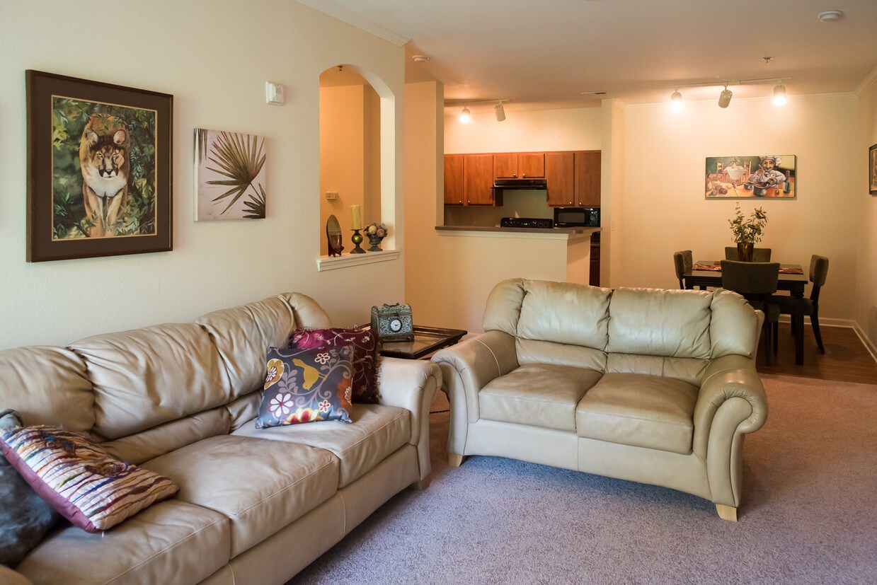 Foto principal - 600 Vista Lake Dr