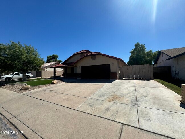 Foto del edificio - 491 E San Pedro Ave