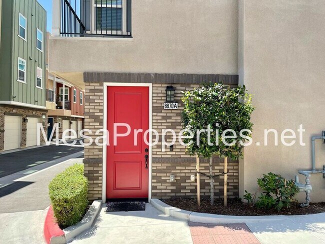 Building Photo - 8870 Camphor Ave