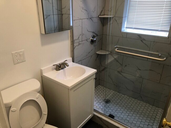 Foto del edificio - 35 Park Dr