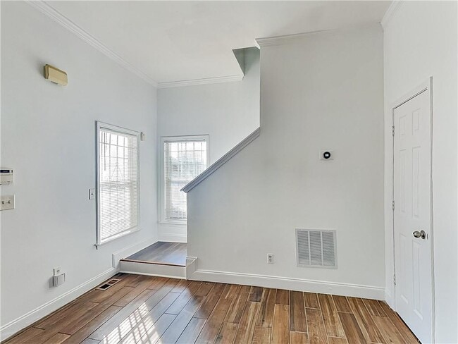 Building Photo - 333 Fletcher St SW