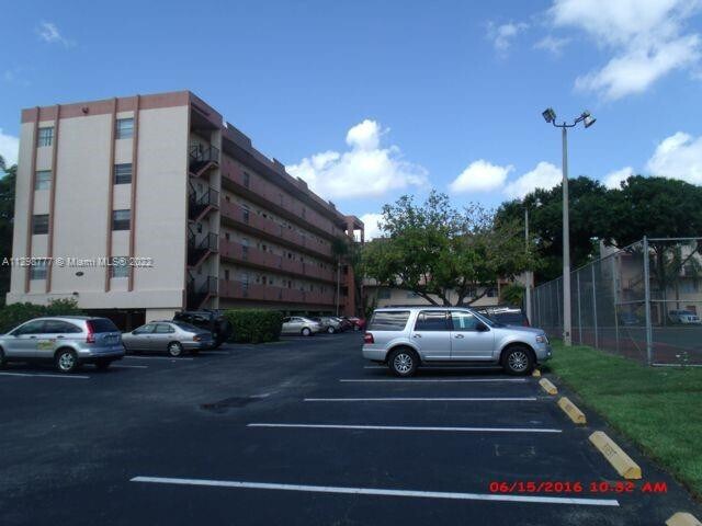 Primary Photo - 7521 NW 16th St