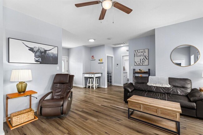 Foto del edificio - 2305 Indian Creek Rd