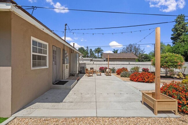Building Photo - 4157 Edgewood Pl