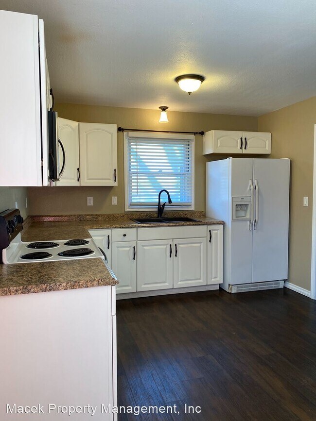 Building Photo - 4 br, 2 bath House - 3016 6th Avenue South