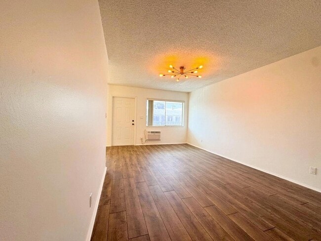 Building Photo - 1816 E Oakland Park Blvd