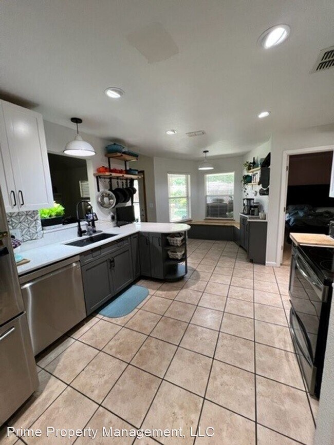 Building Photo - 3 br, 2 bath House - 1833 Arbor Drive