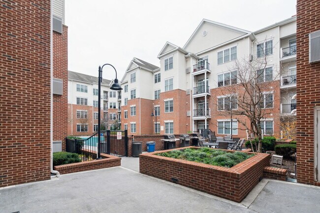 Foto del edificio - 300 W Elm St