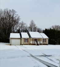 Building Photo - 250 Summerpine Pl