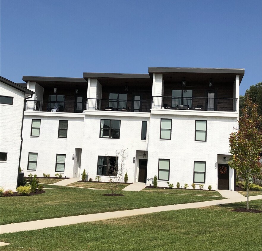 Primary Photo - 2BD 2BA 3 STORY TOWNHOME FOR RENT