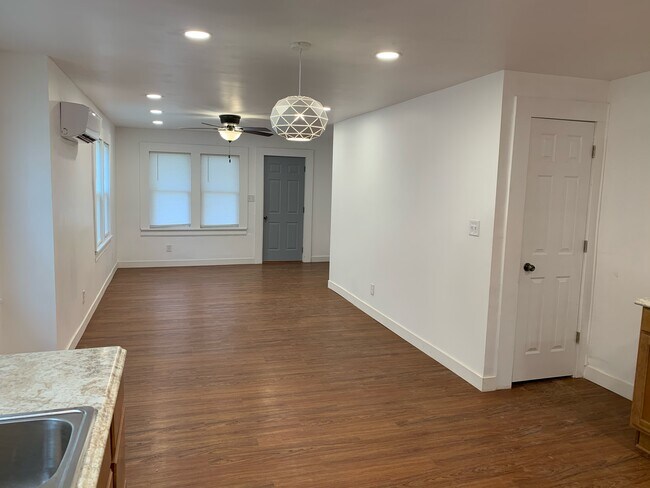 Foto del edificio - 1329 W Mount Vernon St