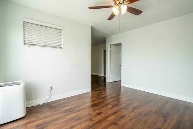 Building Photo - 7927 East Dr