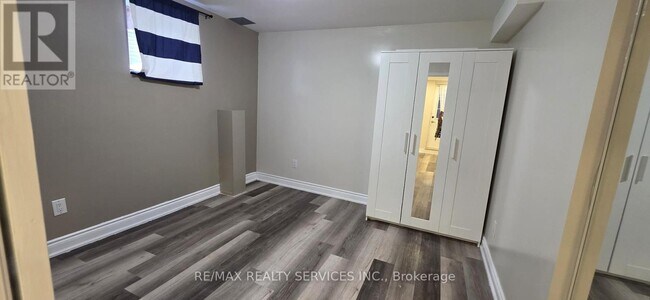 Building Photo - 34 Interlacken Dr