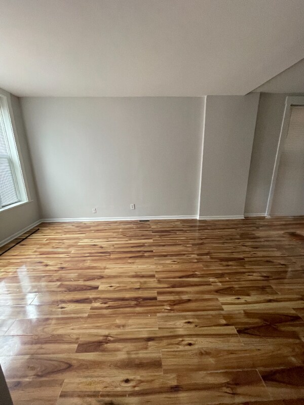 Foto del edificio - 1649 W Garfield Blvd