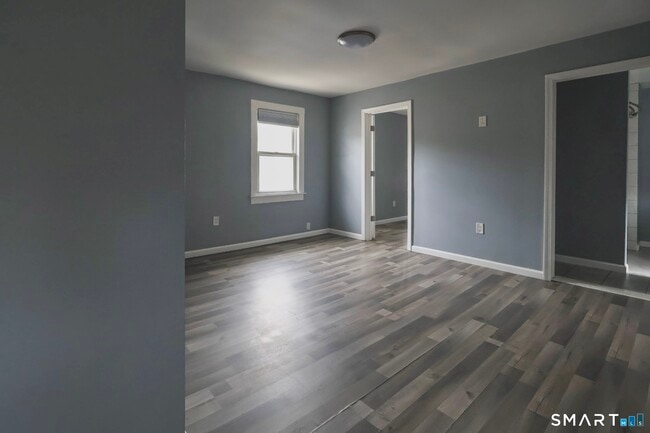 Building Photo - 20 8th St