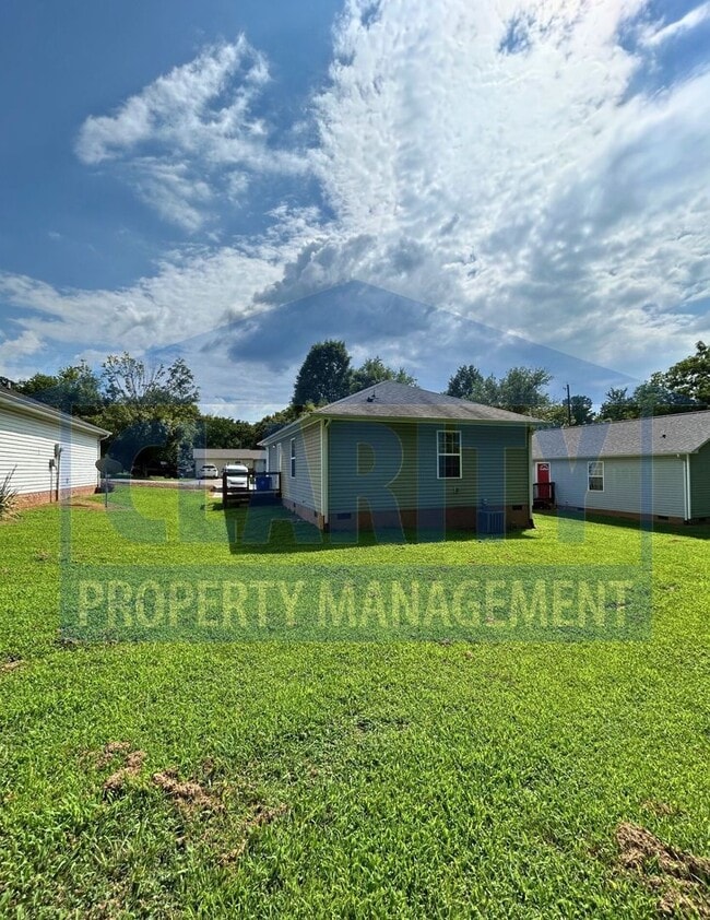Building Photo - Cute 2 bedroom home!