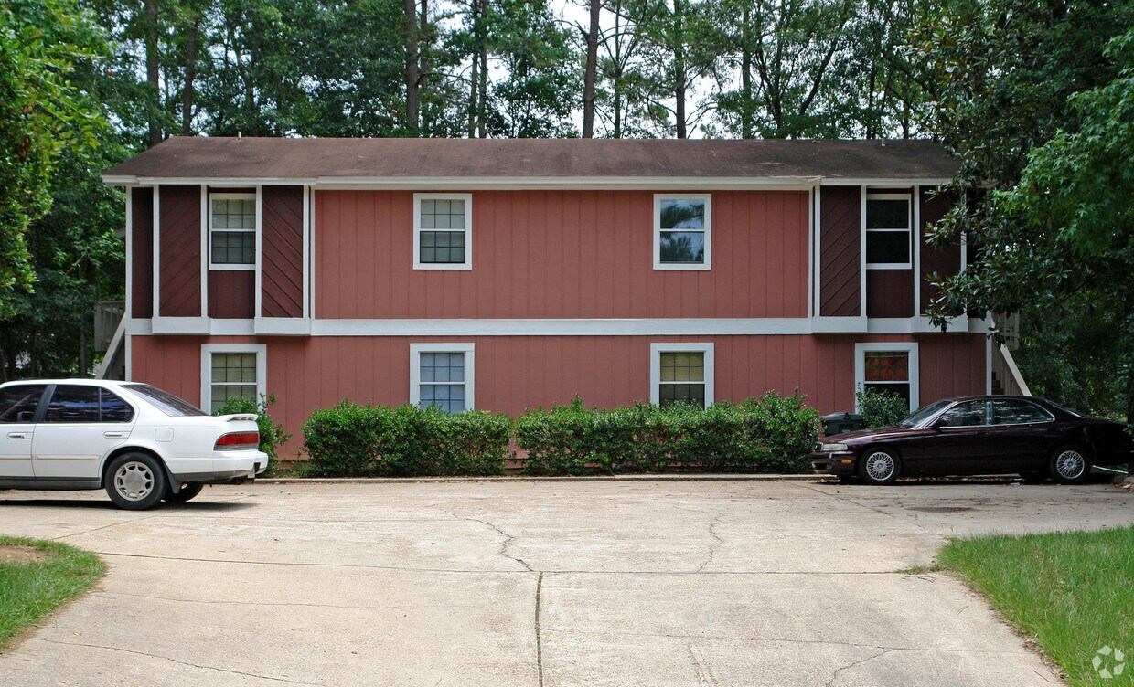 Building Photo - 2001 Bradford Ct