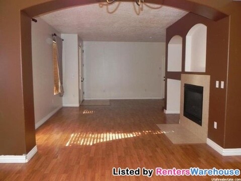 Building Photo - 3956 W Serenity View Dr
