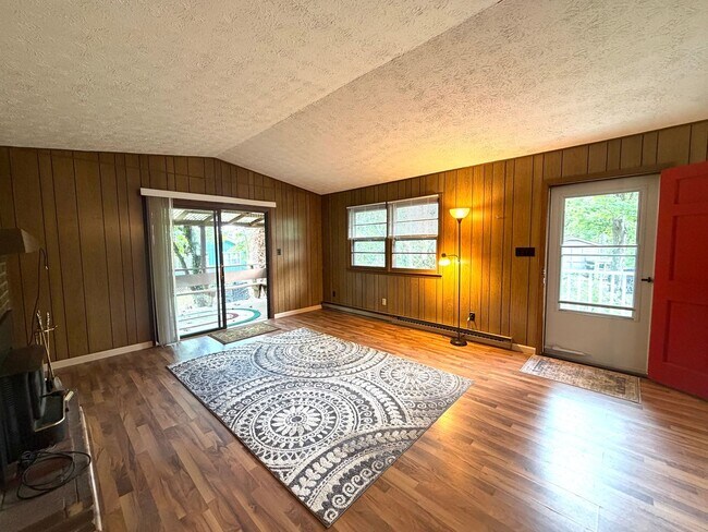 Foto del edificio - East Asheville - Leafy, Quiet, Convenient!