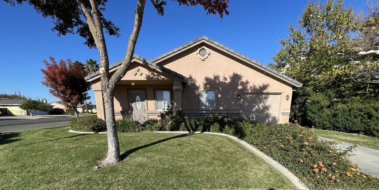 Foto principal - 1091 Georgetown Ave