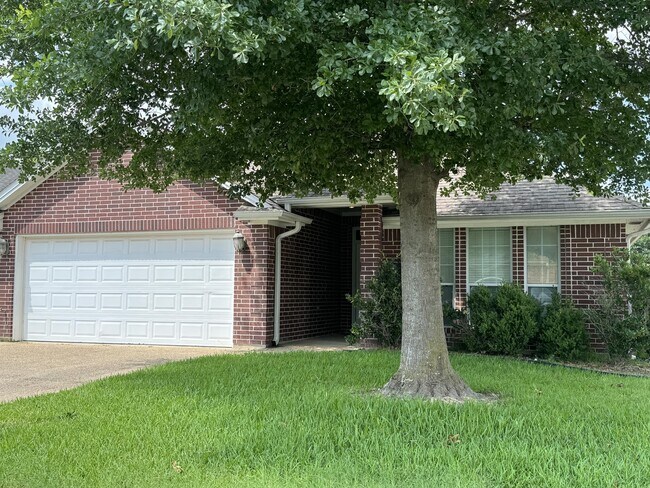 Building Photo - 225 Karten Ln