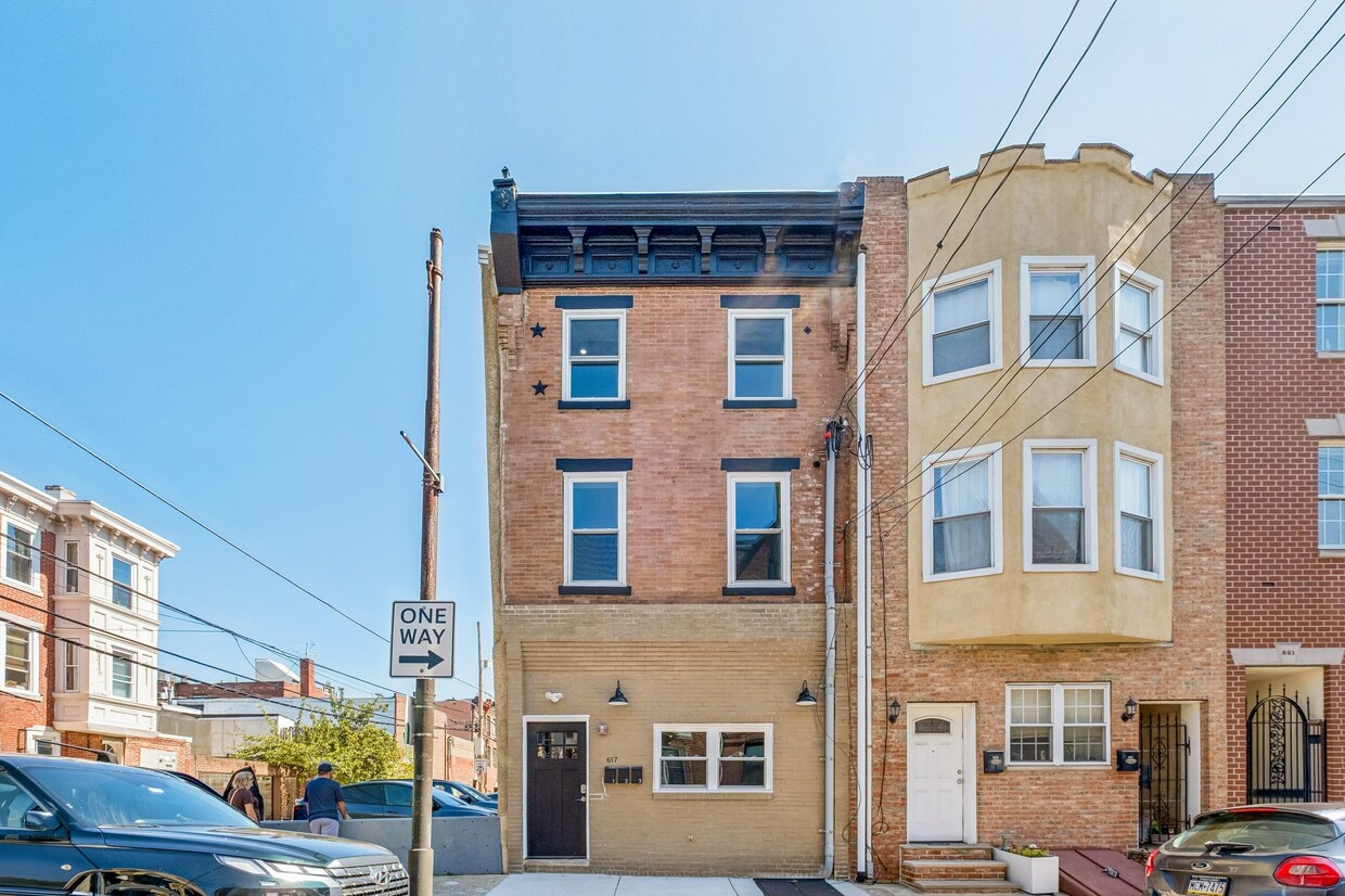 Photo - 617 S 8th St (Philadelphia, PA)