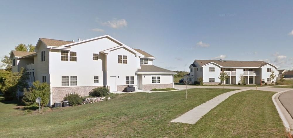 Foto principal - 450 Quiet Meadow Dr