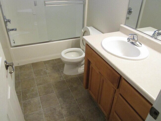 Foto del edificio - Charming Duplex for Rent